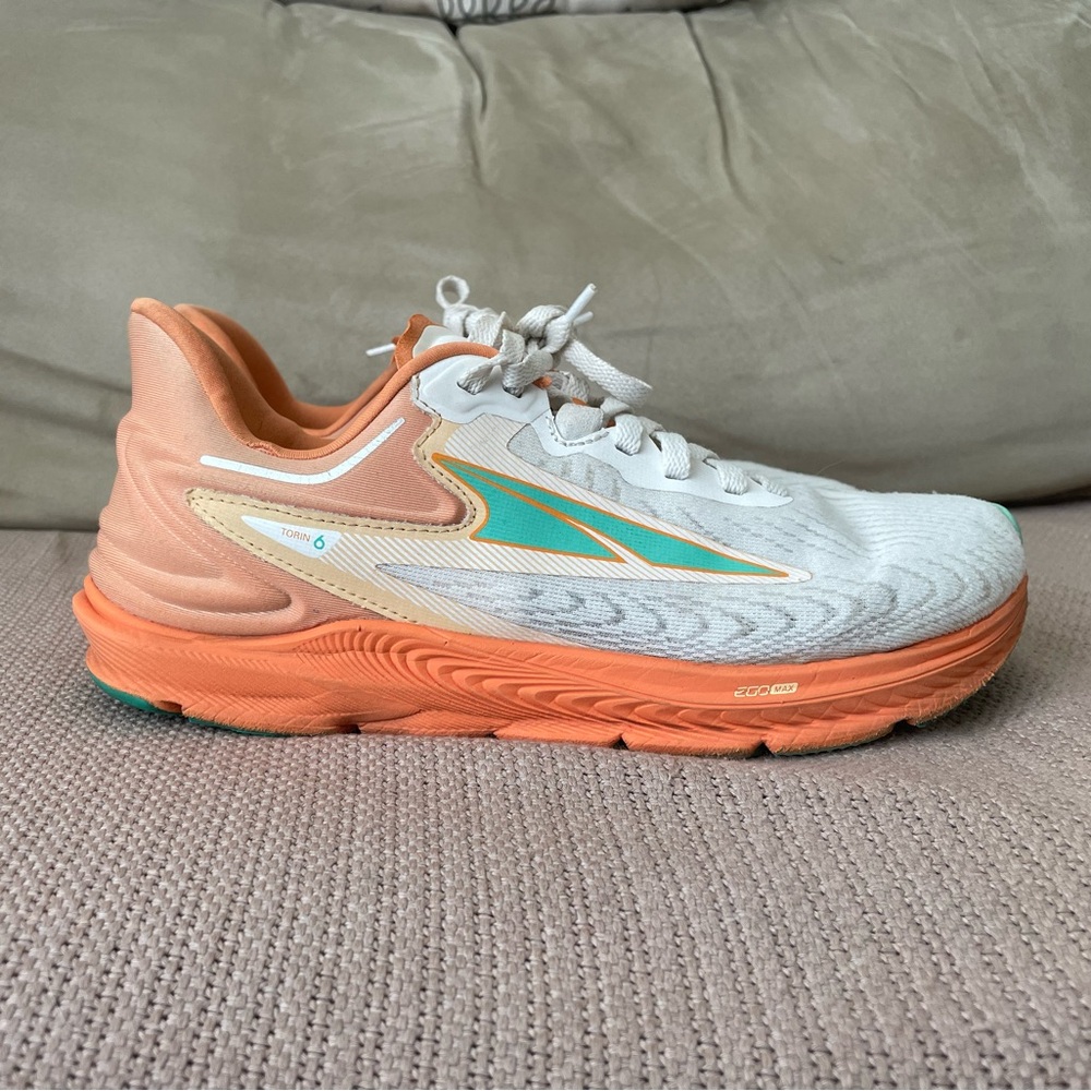 Altra Torin 6, women’s sneaker, never worn!